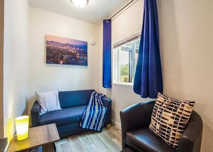 41b - Modern 1bd Heated Pool *