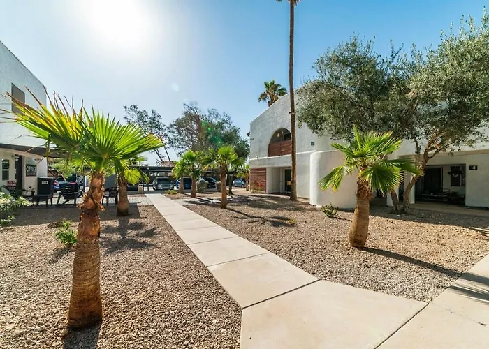 Holiday home 41b - Modern 1bd Heated Pool *