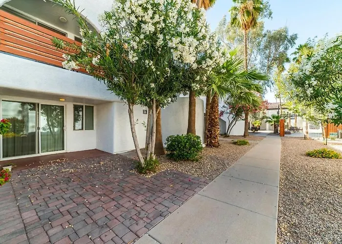 Holiday home 41b - Modern 1bd Heated Pool *