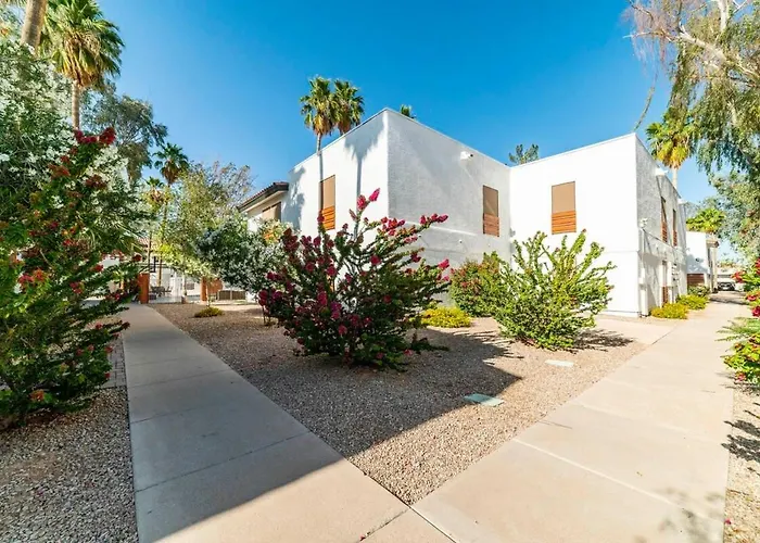 Holiday home 41b - Modern 1bd Heated Pool