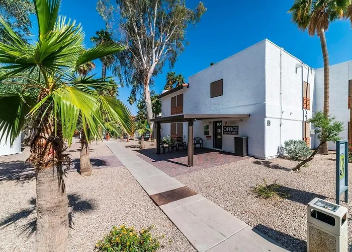 Holiday home 41b - Modern 1bd Heated Pool *